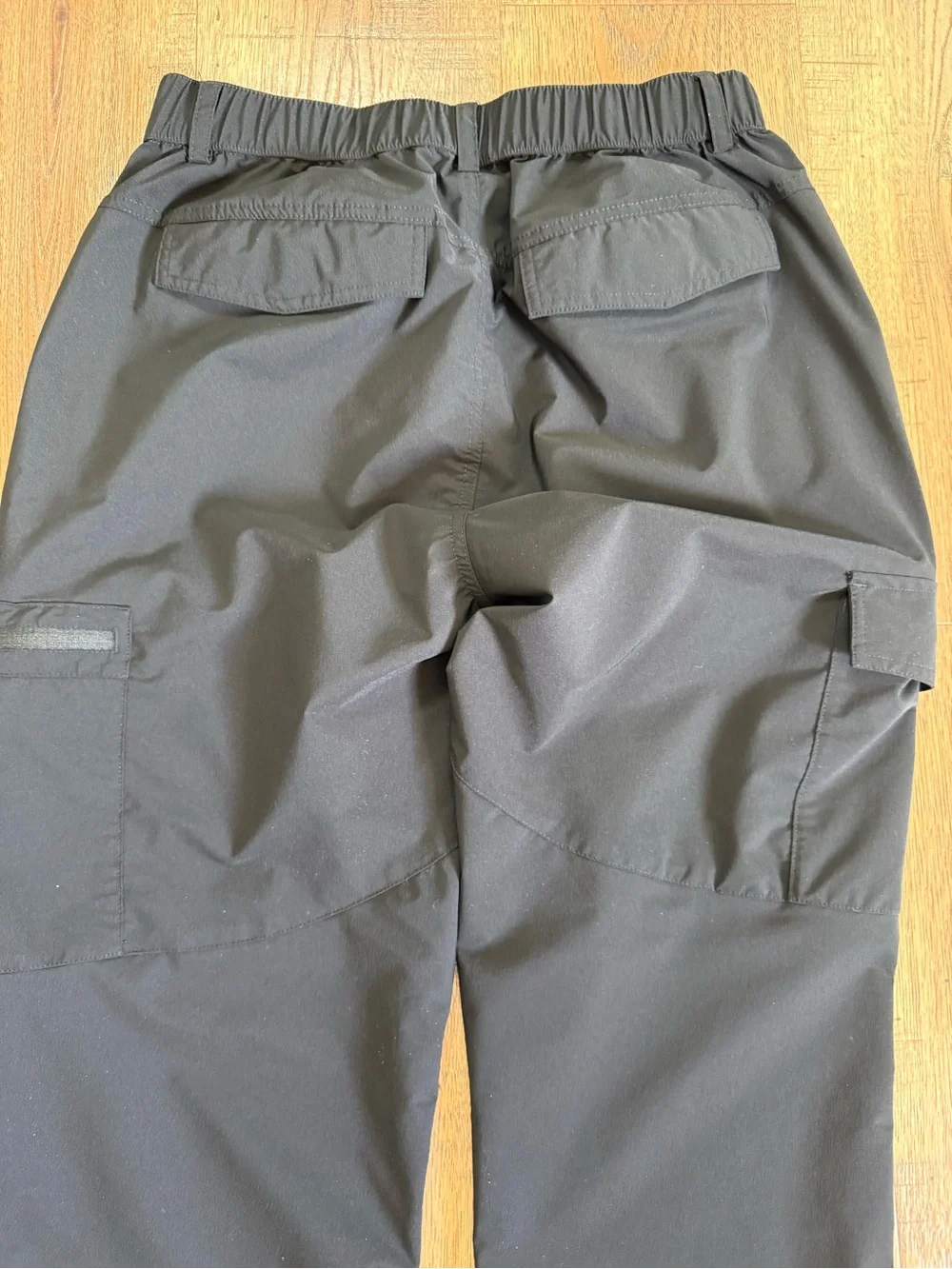 OUTDOORSPORTS Unisex Adult Black Cargo Pants L Regular Nylon Elastic Waist